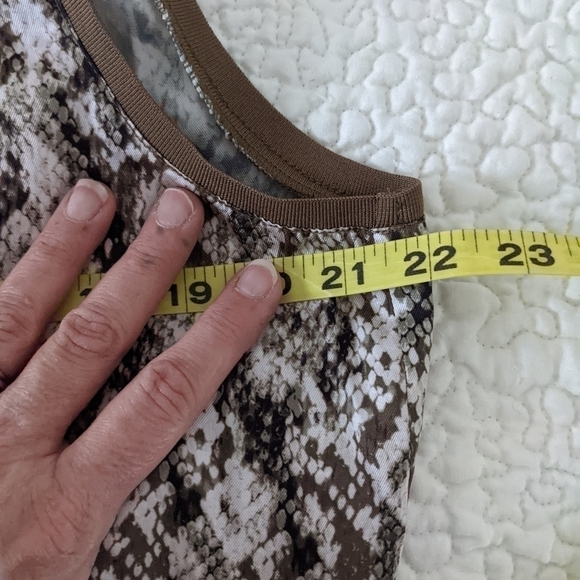 𝅺nwt DKNY Sleeveless Animal Print Jumpsuit Zip Front and Pockets - Picture 13 of 16